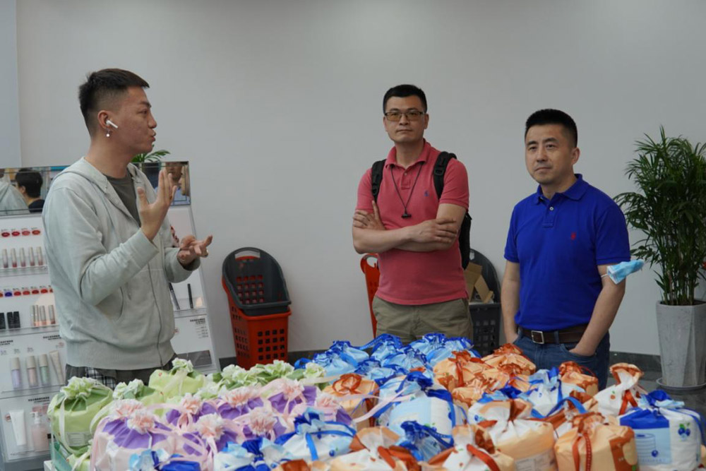 60b085efa05e7.jpg image001.jpg